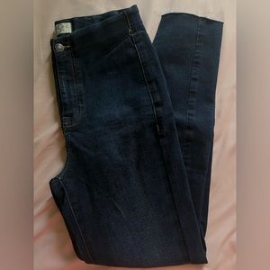 We The Free Miles Away Skinny Jeans in dark wash, size 29